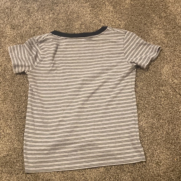 brandy melville tee - Picture 2 of 4